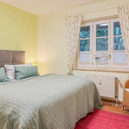 Moin Moin アパート ボルン